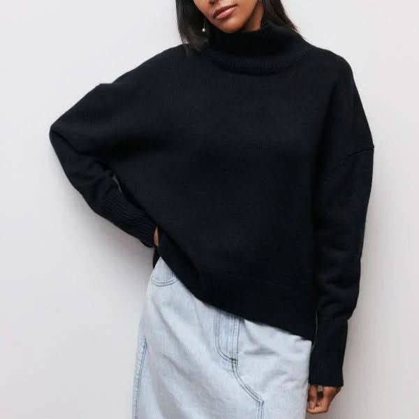 ARIA OVERSIZED TURTLENECK SWEATER